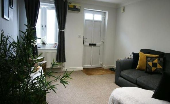 Property photo 2 of 7 Living Room