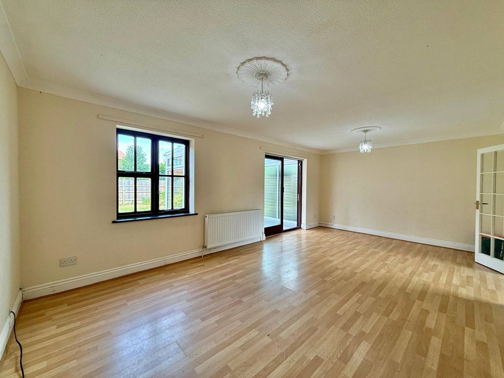 Property photo 2 of 12 Picture No. 06