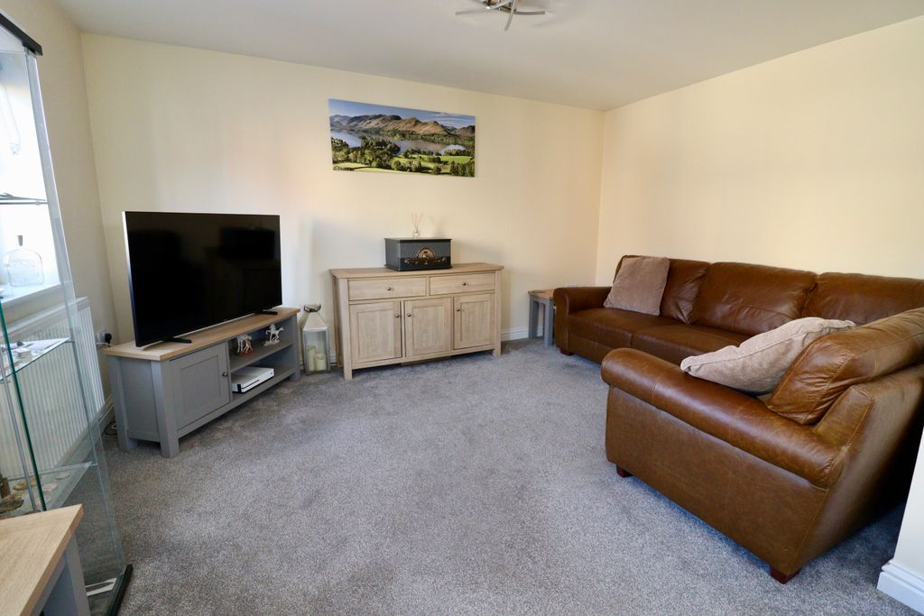 Property photo 2 of 15 Img_4334