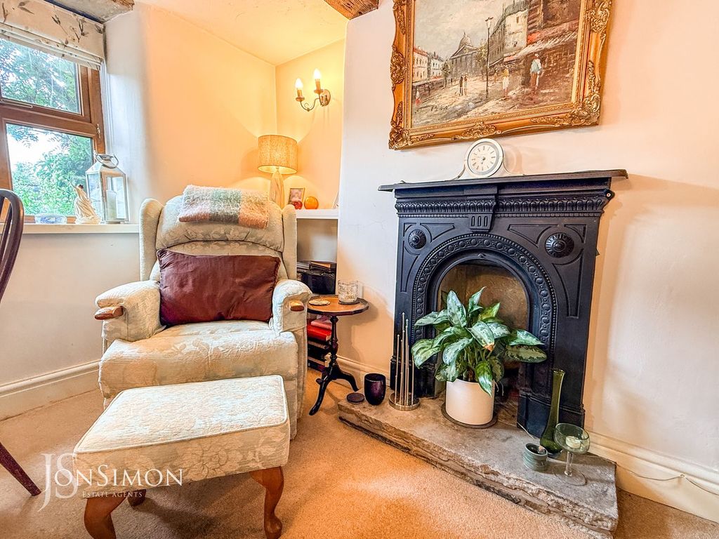 Property photo 2 of 34