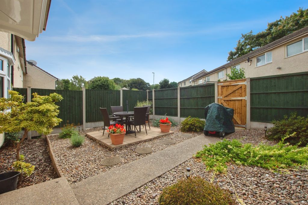 Property photo 2 of 16