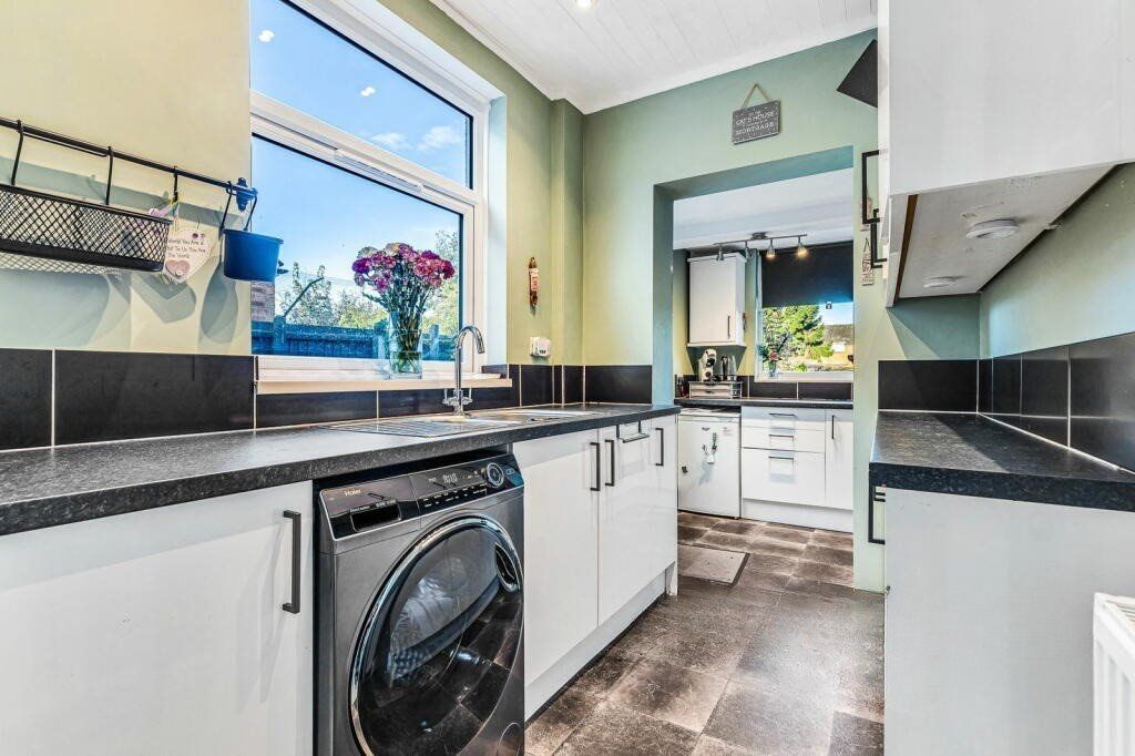 Property photo 3 of 25