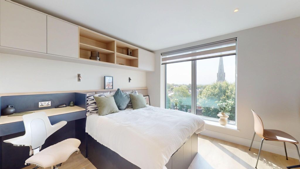 Property photo 1 of 23 Bedroom