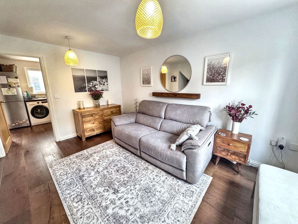 Property photo 2 of 24