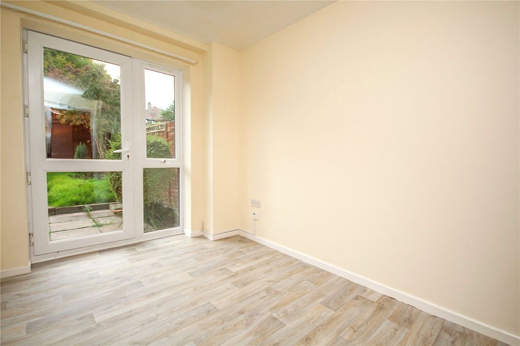 Property photo 3 of 9 Picture No. 35