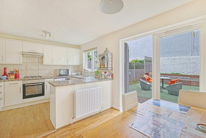 Property photo 2 of 6