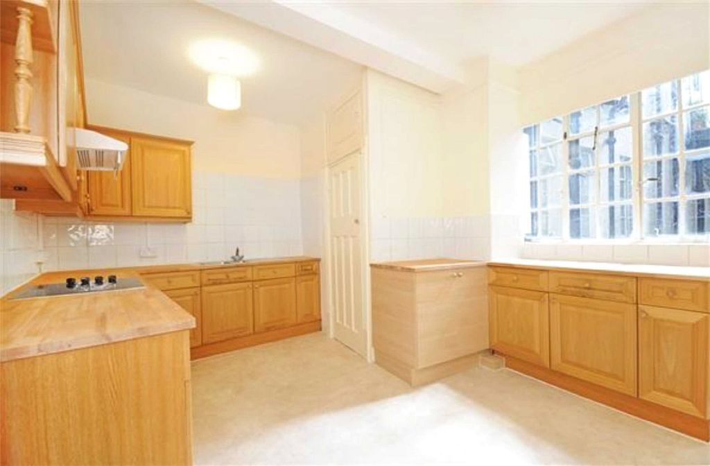 Property photo 1 of 11 Photo 3