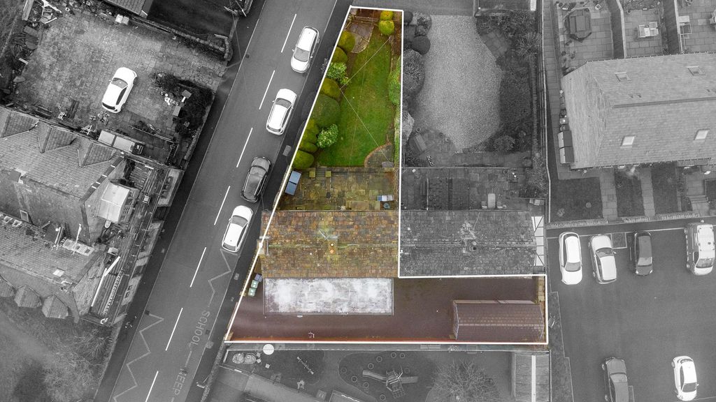 Property photo 2 of 43