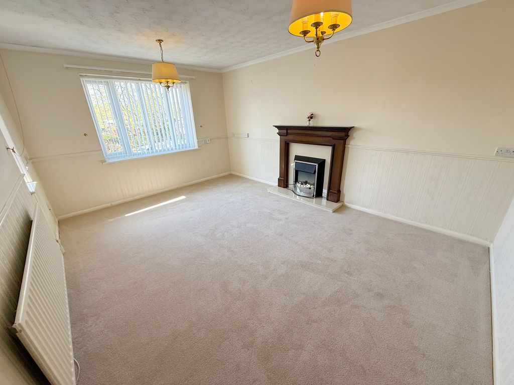 Property photo 3 of 8 Living Room