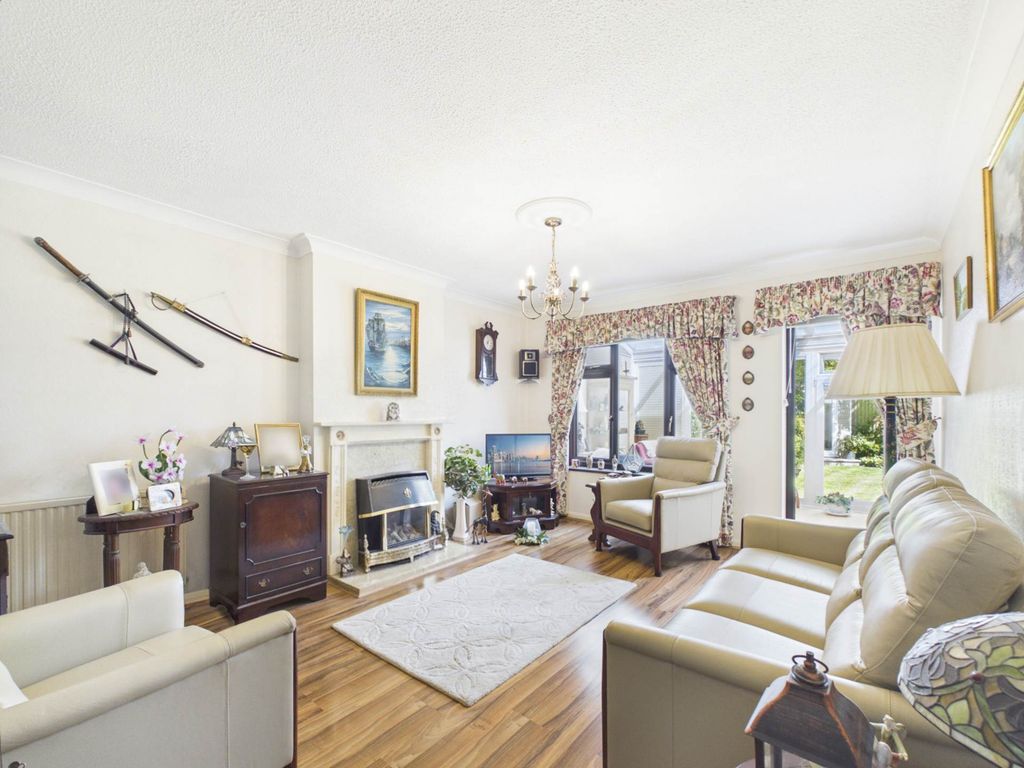 Property photo 3 of 20