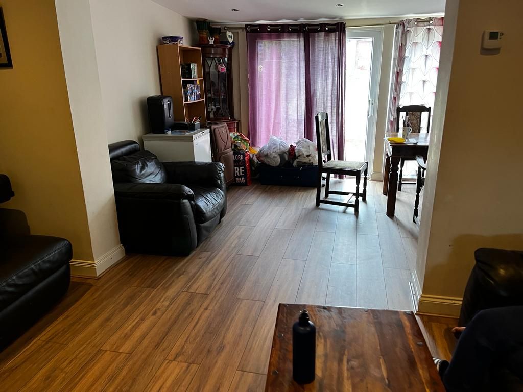 Property photo 3 of 5 Gallery