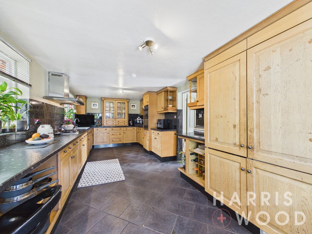 Property photo 2 of 31 5054853