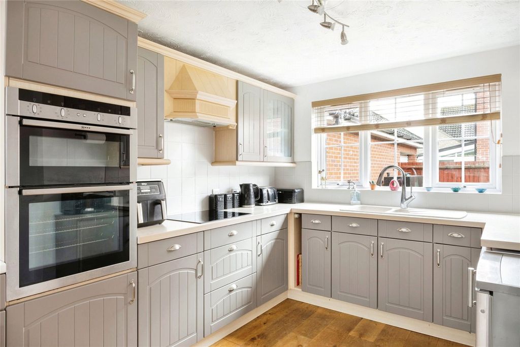Property photo 2 of 18 Photography