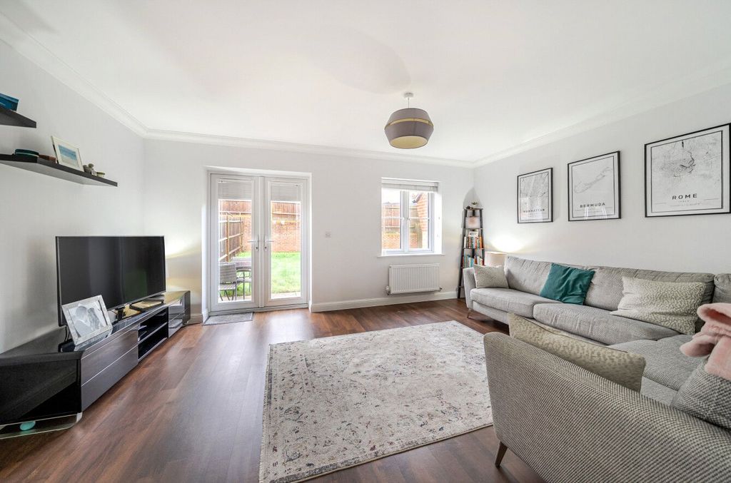 Property photo 3 of 16 Picture No. 17