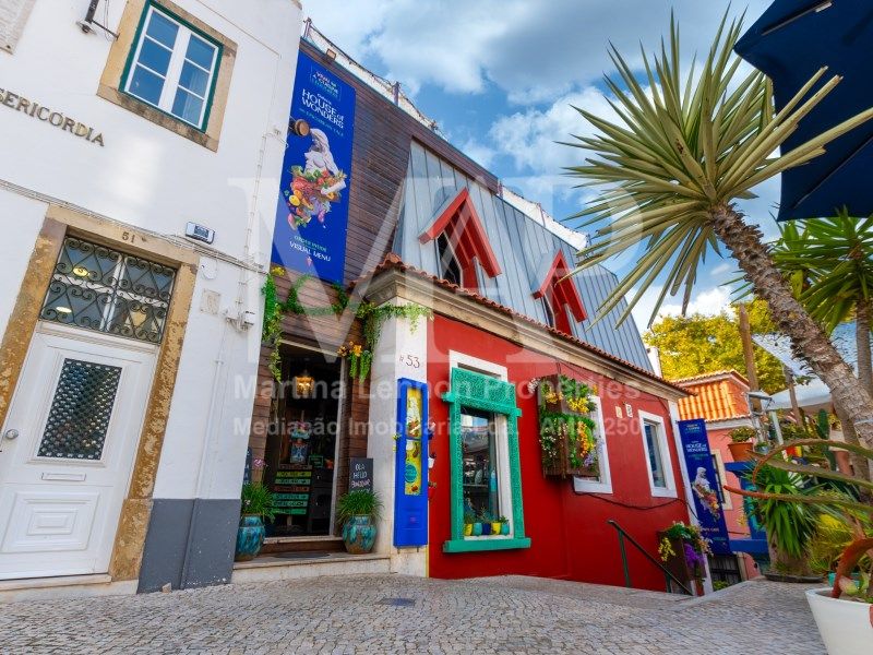 Property photo 2 of 25