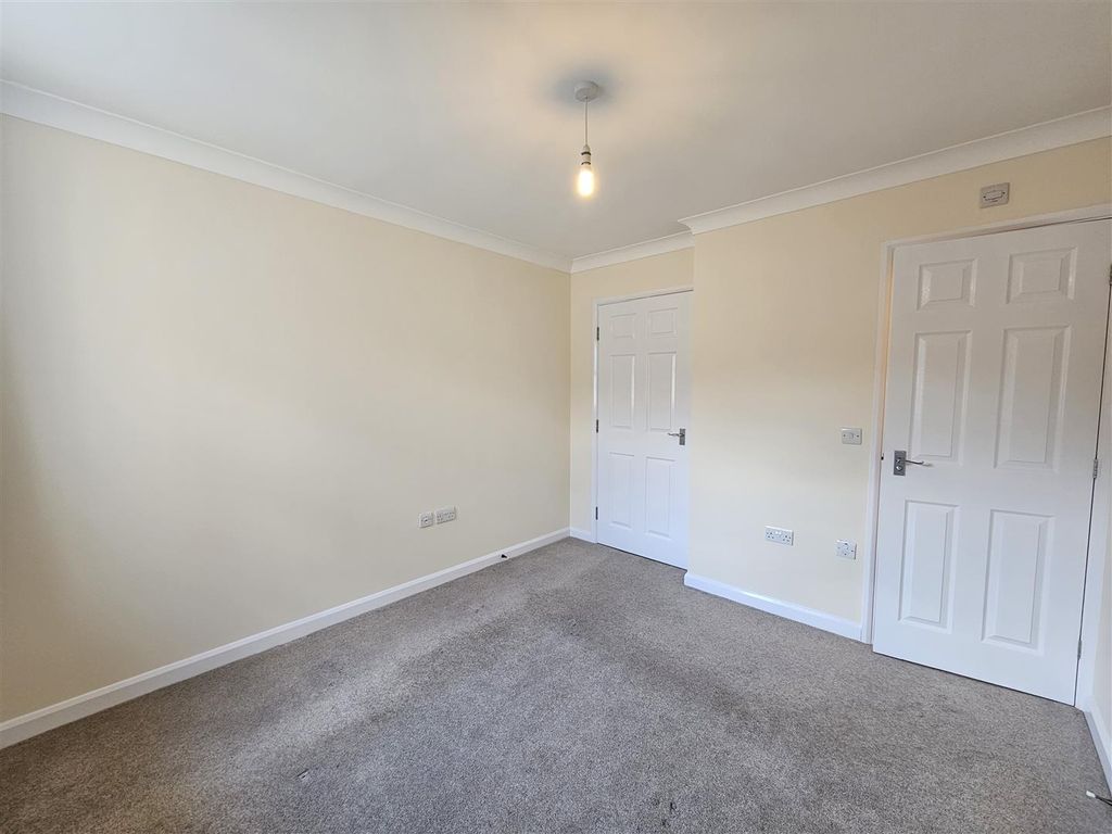 Property photo 3 of 8 Bedroom 1.Jpg