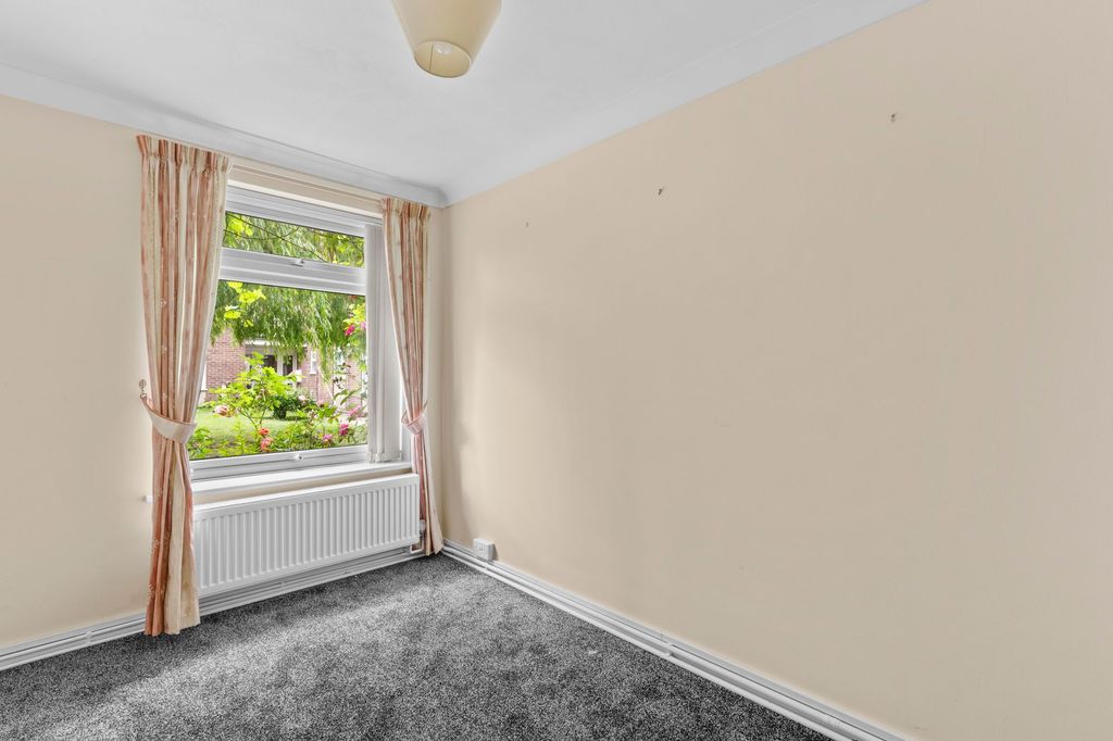 Additional image 8 of 3 bed flat for saleCressington Place, Bourne End SL8
