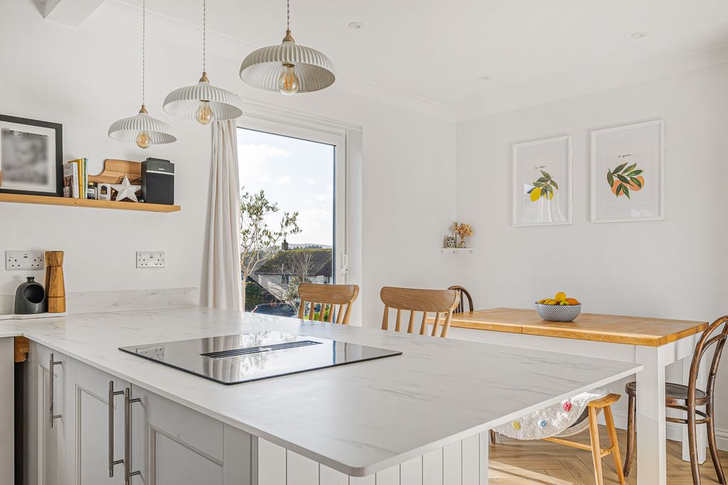 Property photo 3 of 29 Kitchen Dining