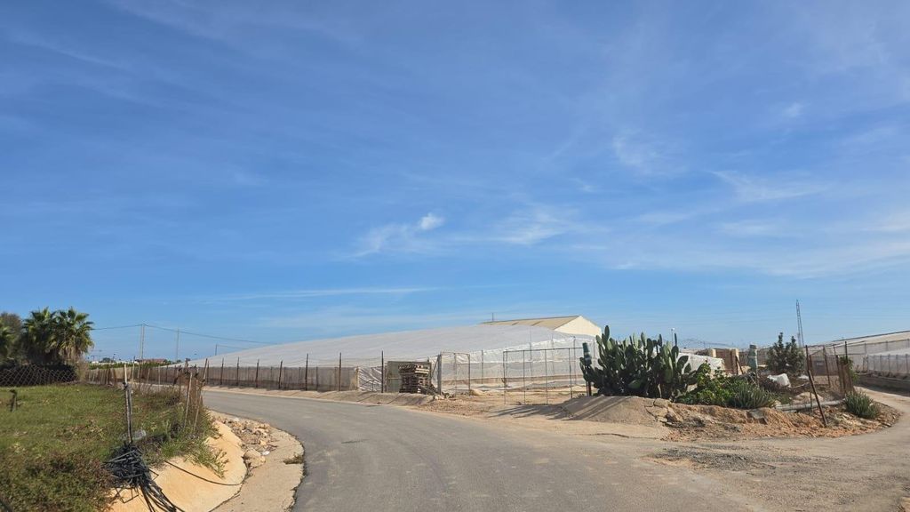 Property photo 1 of 3