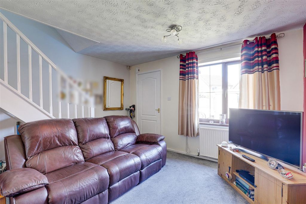 Property photo 2 of 19 1752.Jpg