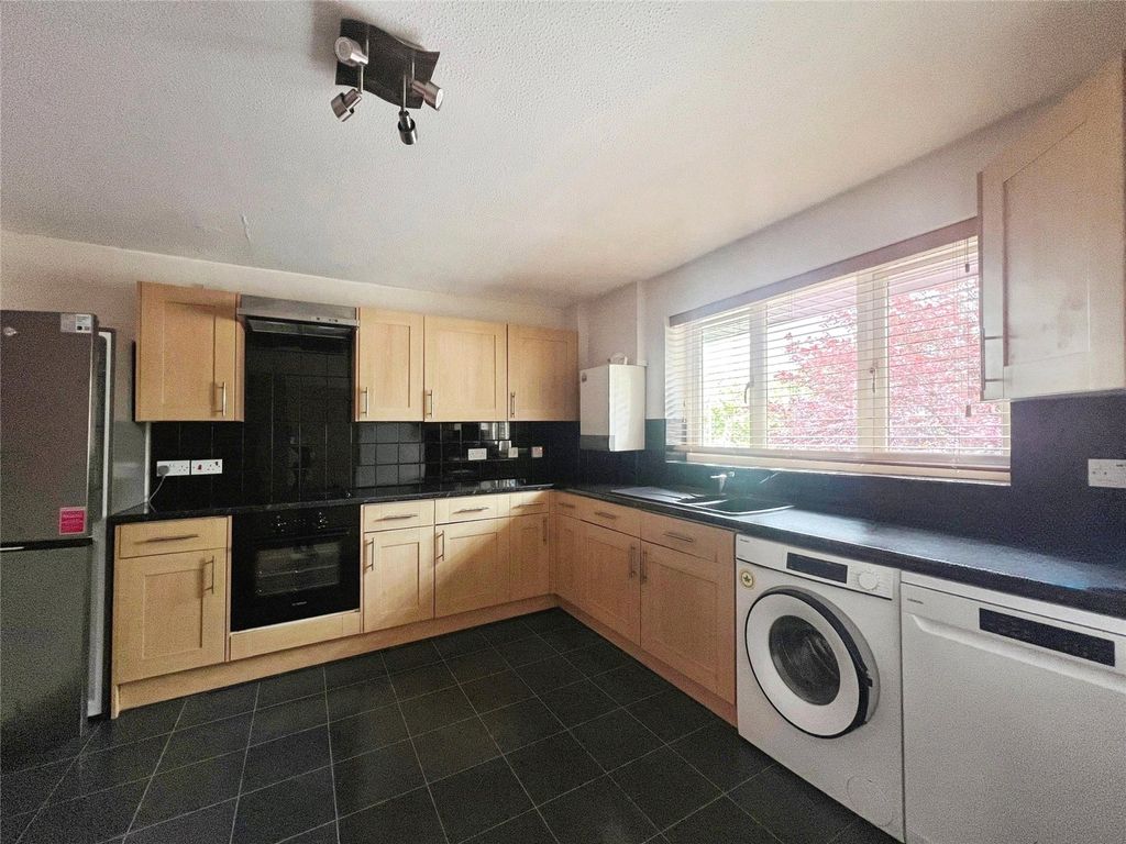 Property photo 3 of 15 Picture No. 24