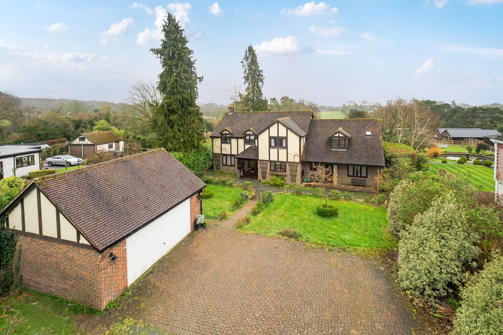 Property photo 1 of 25