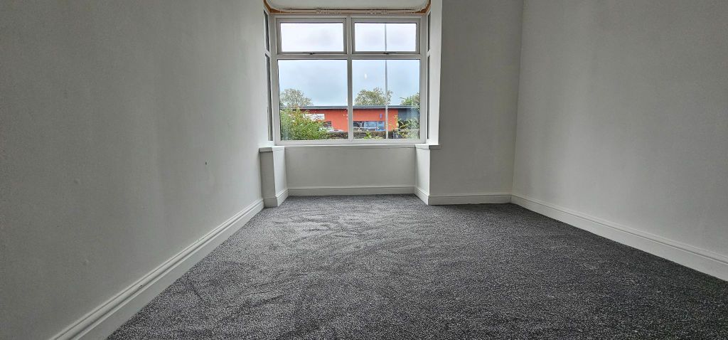 Property photo 3 of 6 Bedroom