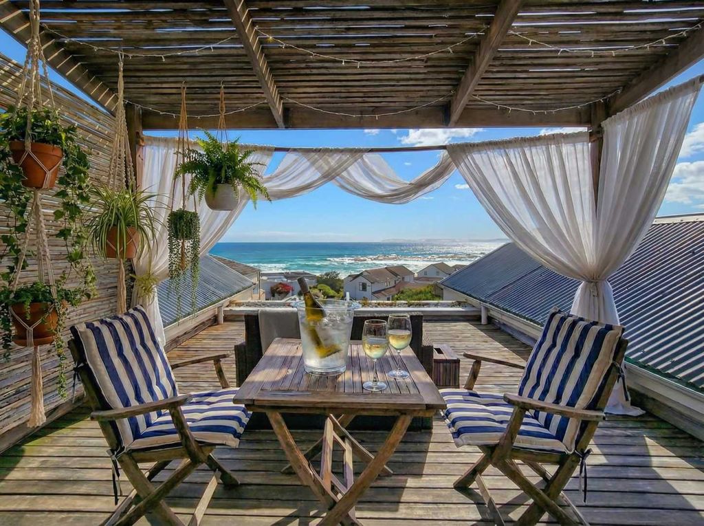 Property photo 2 of 50