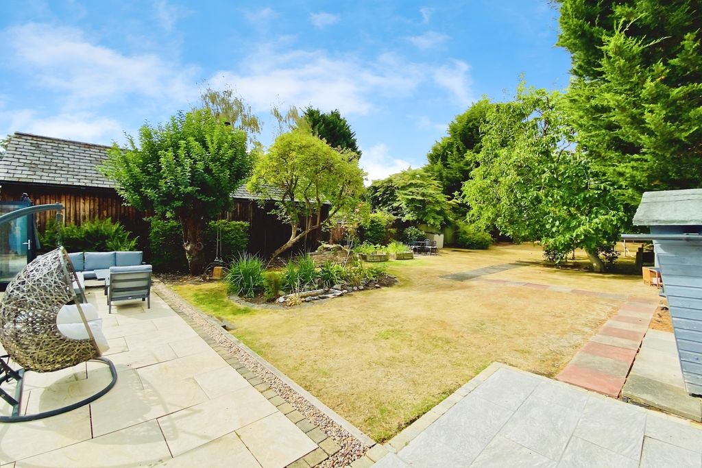 Property photo 2 of 14