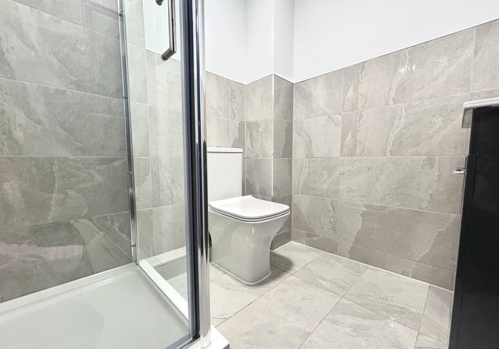Additional image 4 of 2 bed flat for saleVicar Street, Sedgley, Dudley DY3