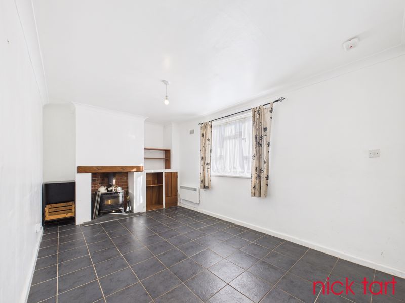 Property photo 2 of 13 Photo 8