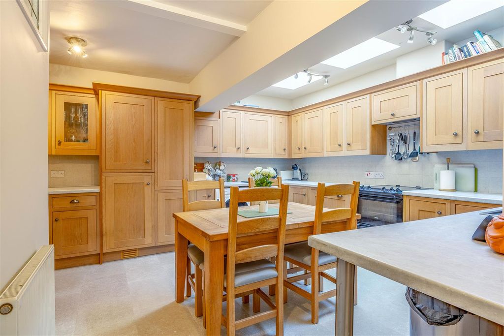 Property photo 2 of 34 Kitchen