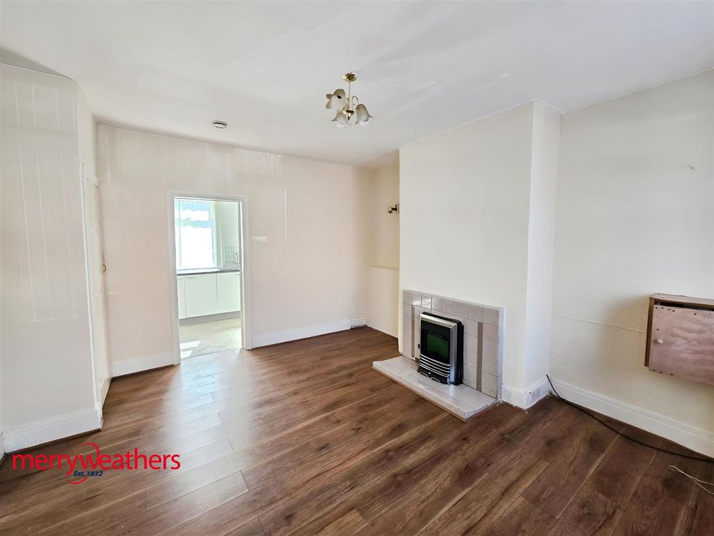 Property photo 3 of 10 Lounge