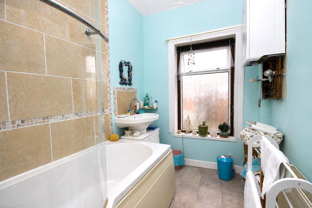 Property photo 3 of 14 54944826-84Ae-4223-A400-14502De2c43c.Png