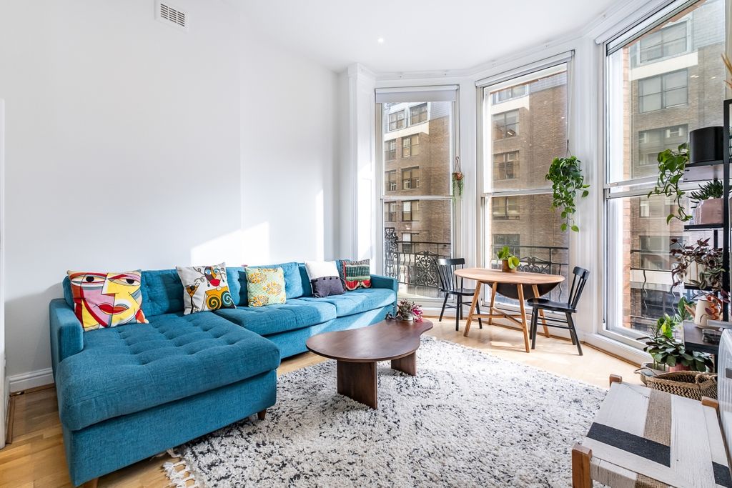 Property photo 1 of 10 Reception