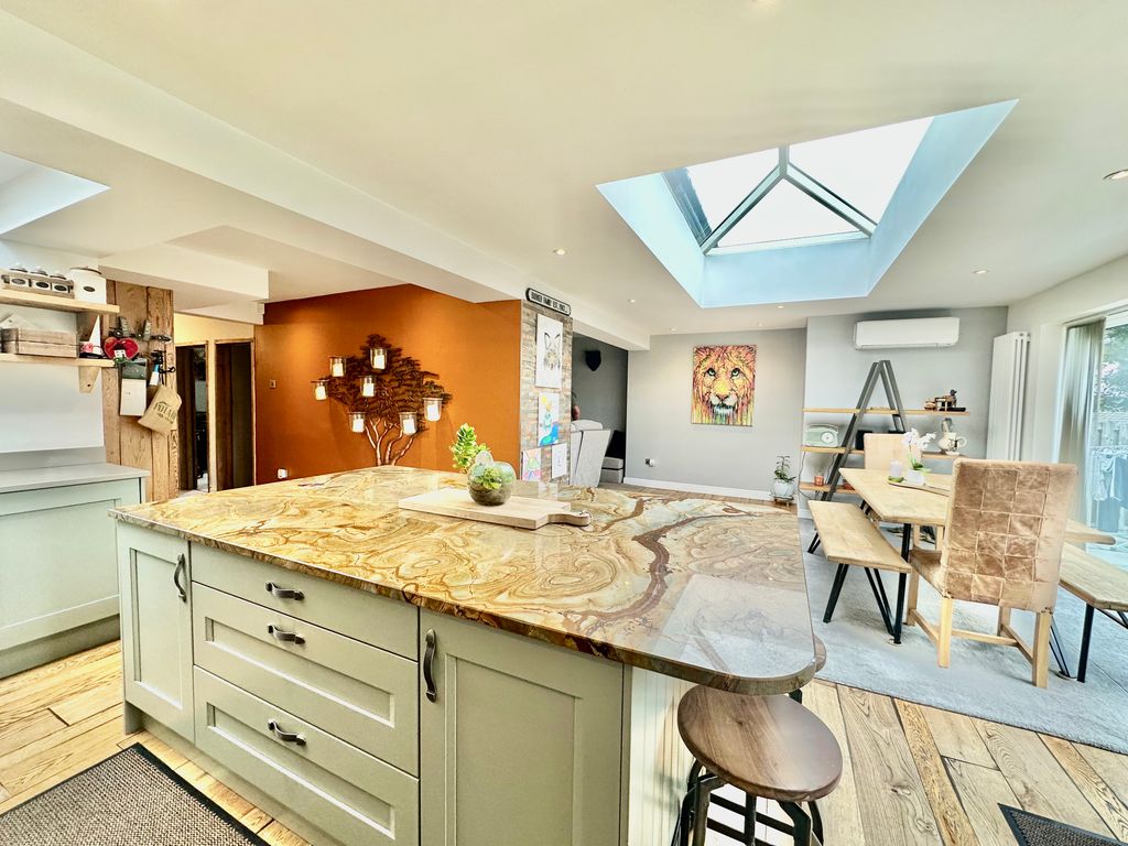 Property photo 2 of 38 Img_7565