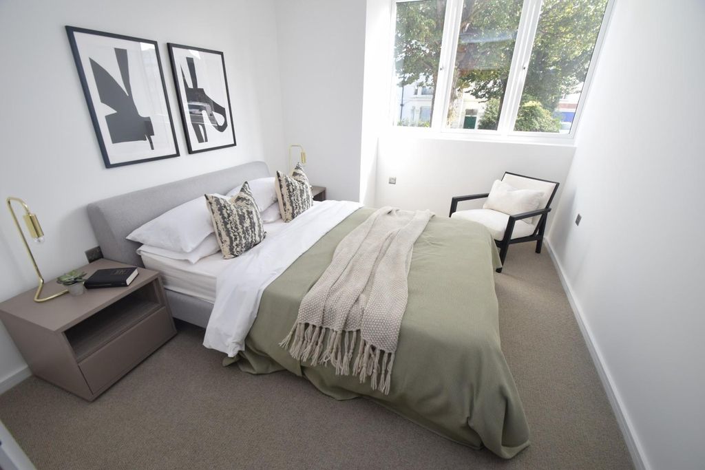 Property photo 3 of 5 Berkeley House Bed 2.Jpg