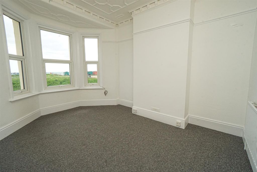 Property photo 3 of 13 1 Seaside Road (4)_Alto.Jpg