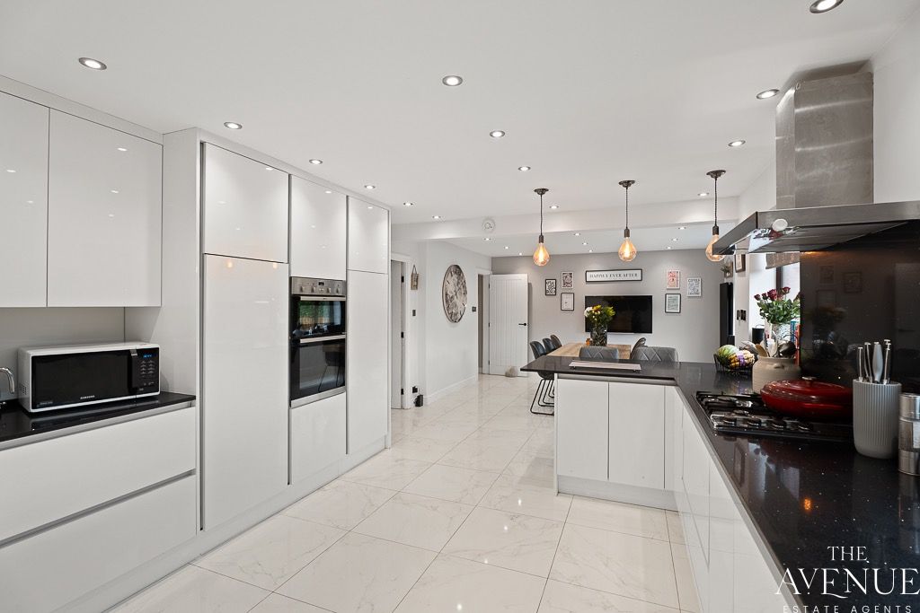 Property photo 3 of 48 5479805