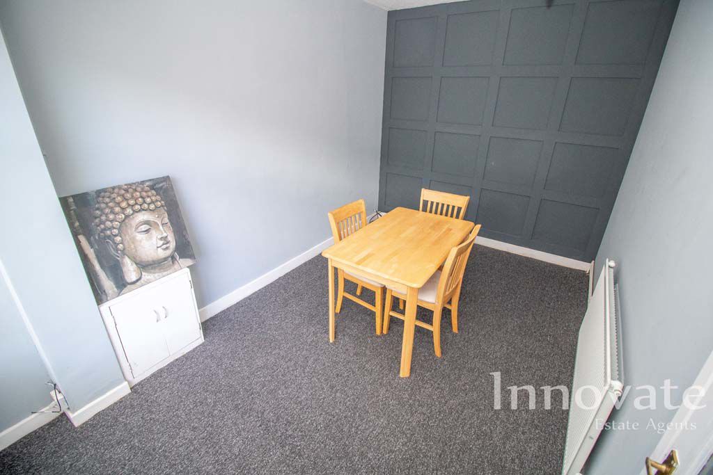 Property photo 3 of 9 Photo 7