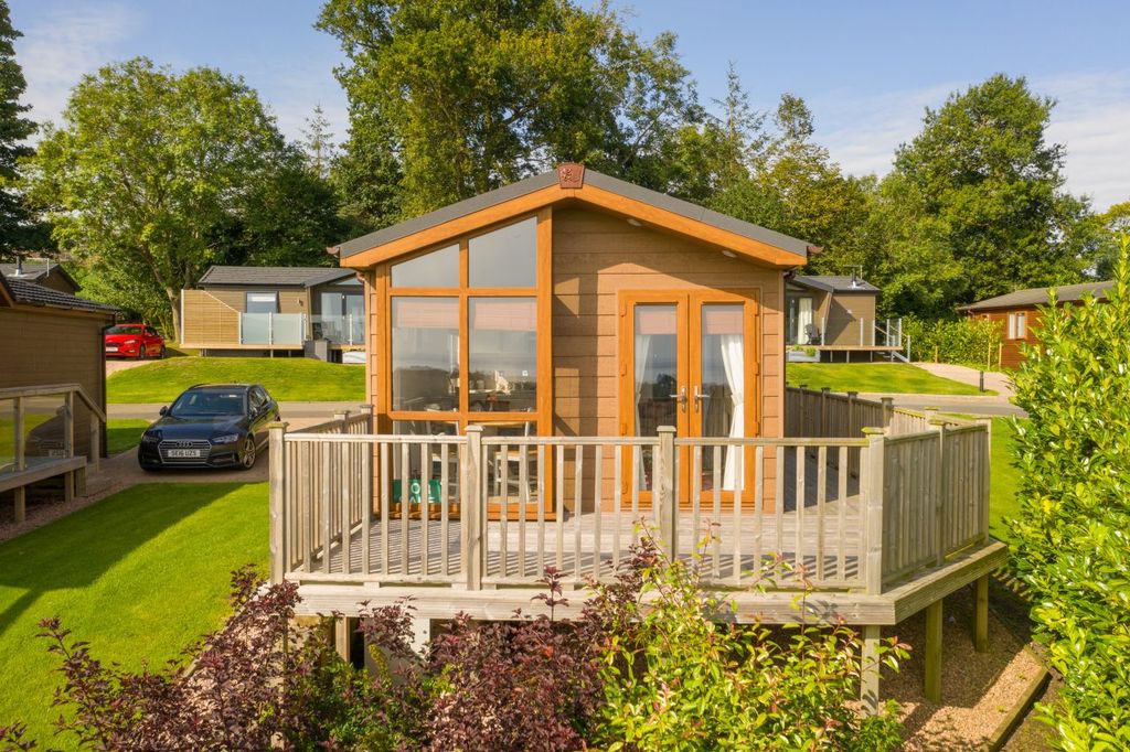 Property photo 1 of 5 Traditional 2 Bedroom Lodge Hot Tub Pet Friendly Bass Rock