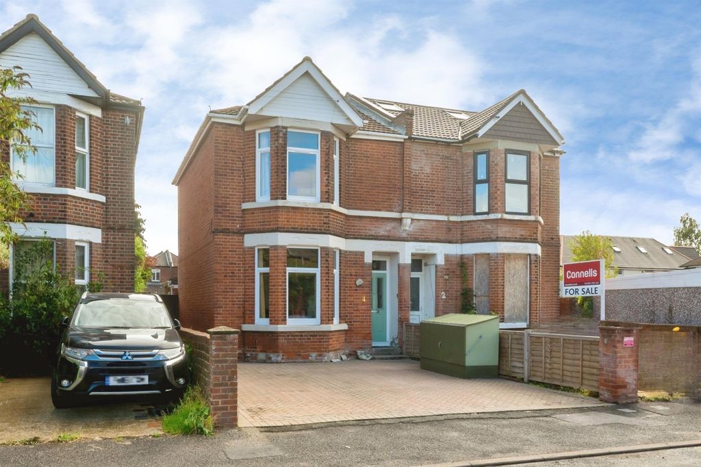 Property photo 1 of 31