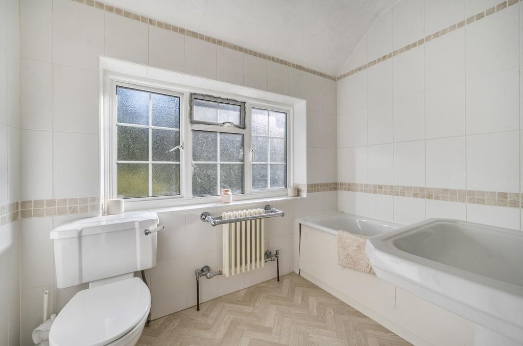 Additional image 20 of 5 bed detached house for saleWokingham Road, Crowthorne, Berkshire RG45