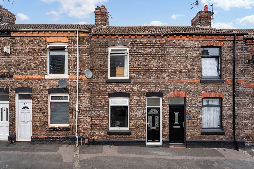 Property photo 1 of 11