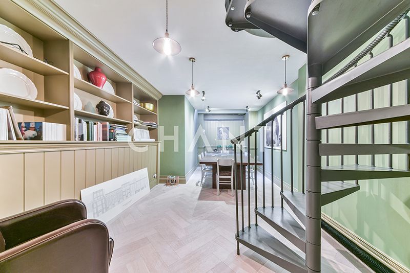 Property photo 1 of 12 Photo 8