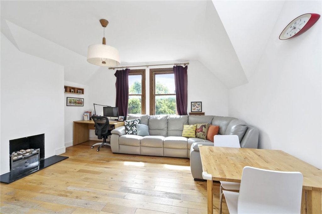 Property photo 2 of 6
