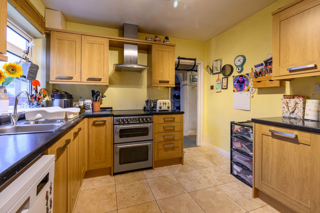 Property photo 3 of 20 Dsc_5552-Hdr