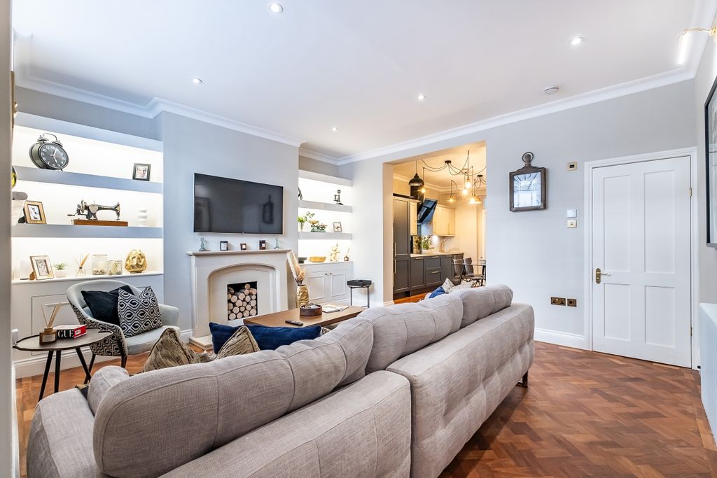 Property photo 2 of 20 Cambridge-Street-01