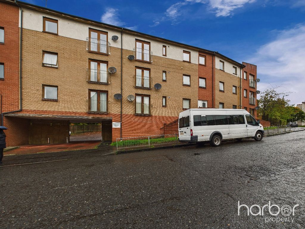 Property photo 1 of 13 4531671