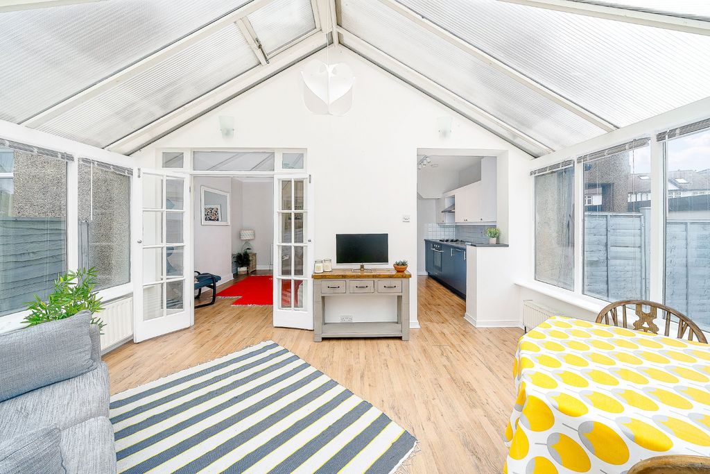 Property photo 1 of 12 Picture No. 24